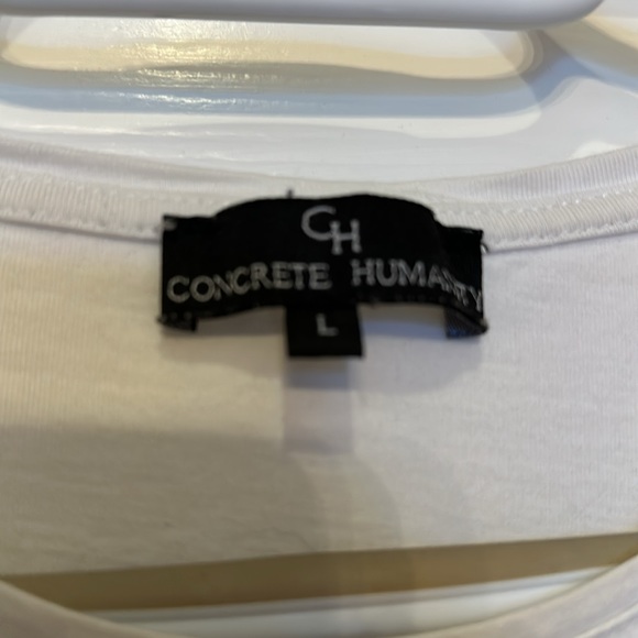 Concrete Humanity Mens T-shirt Size L (fits like M) - Picture 2 of 3